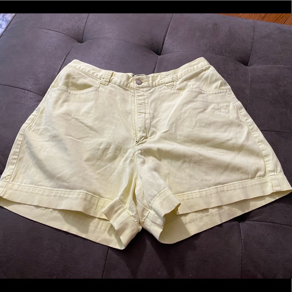 Yellow high waisted shorts - Lee’s